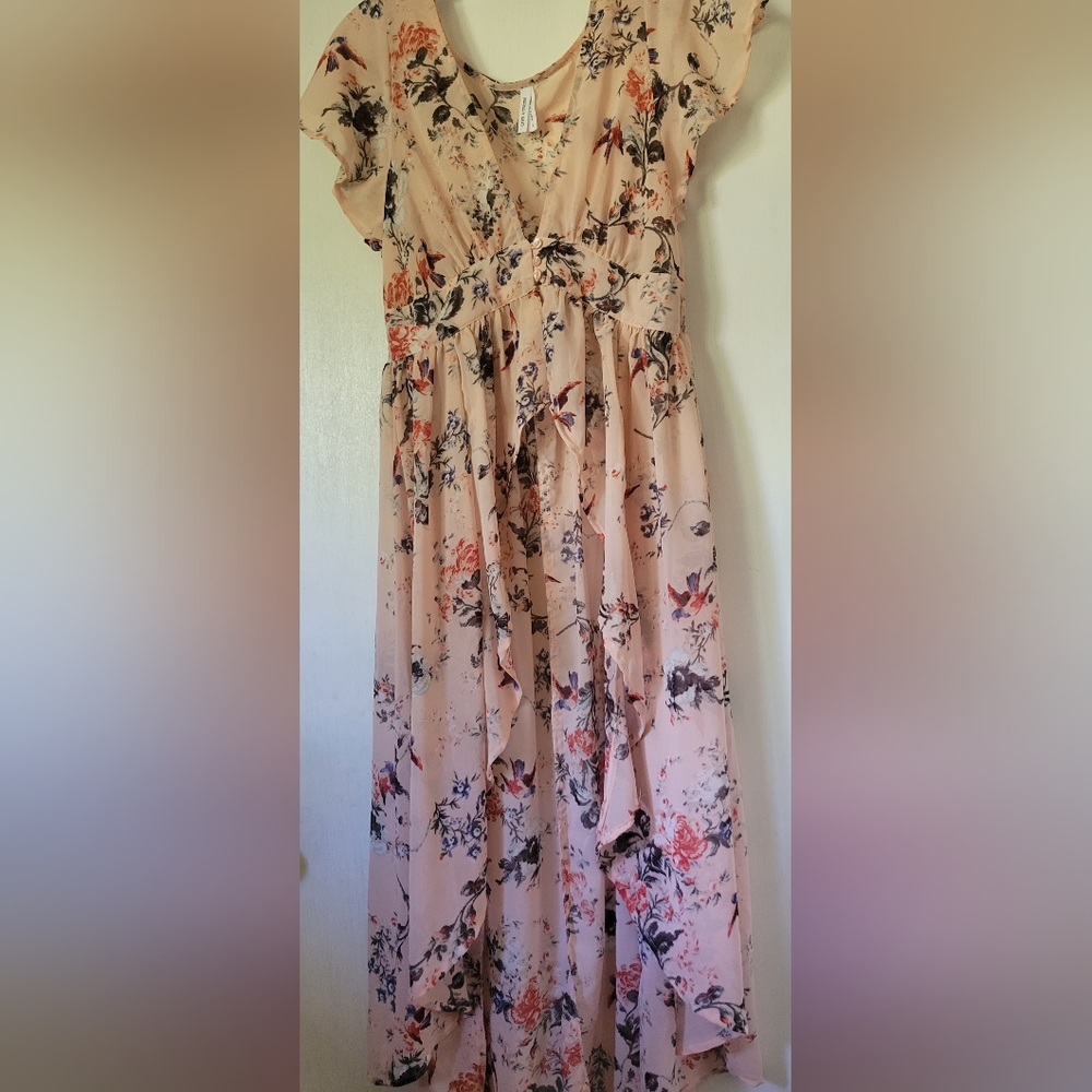 Beautiful flowy high low shirt